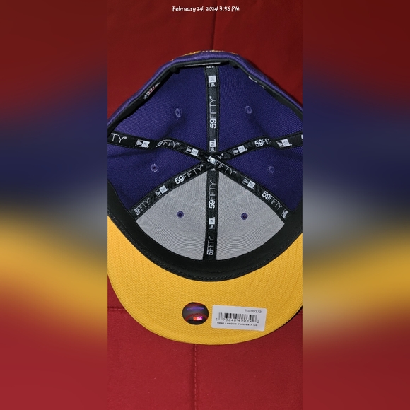 59-50 Fitted LA LAKERS HAT - Picture 2 of 3